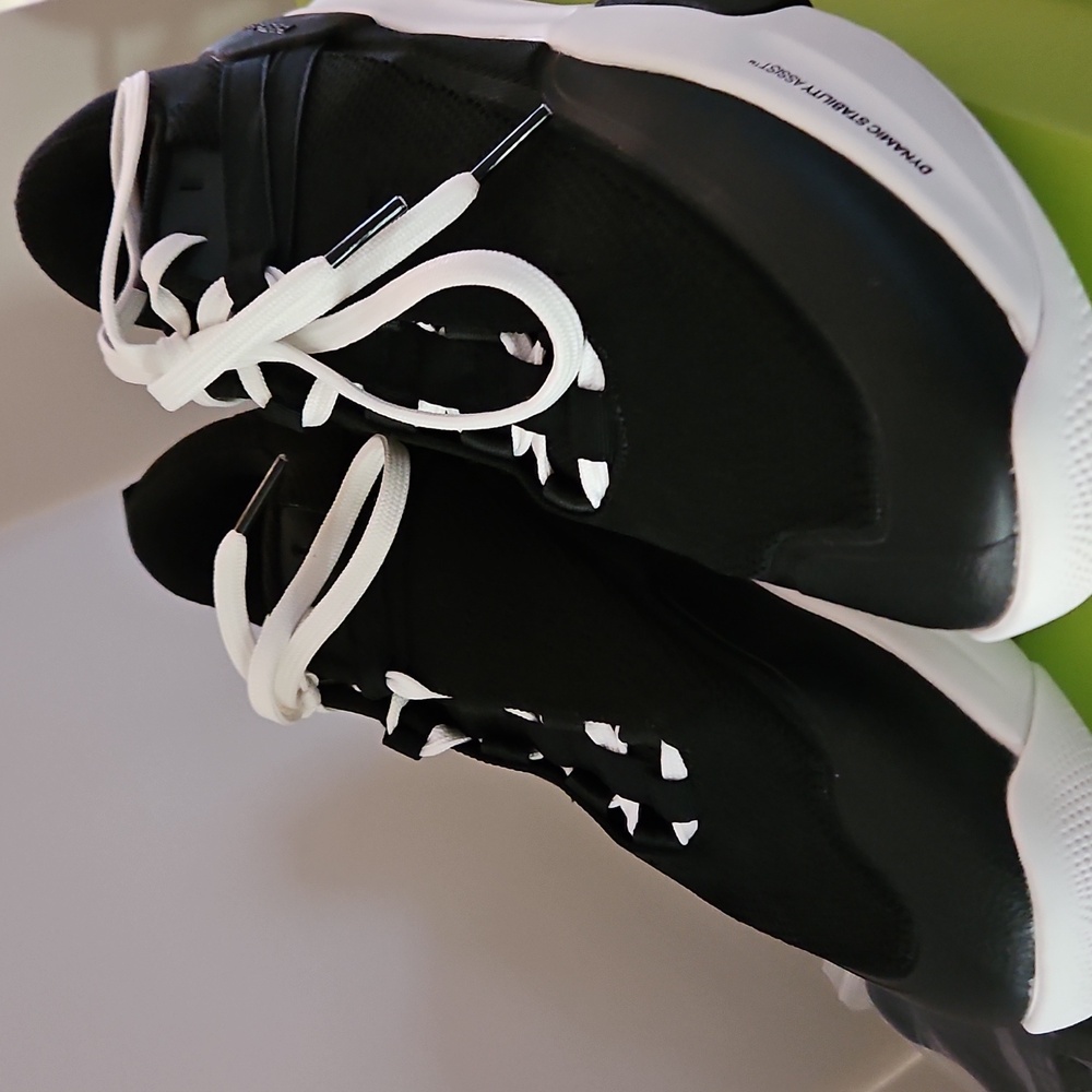 Men 9.5 Black PB5 Court 2 Pickleball Sneakers Shoes